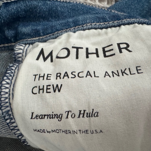 MOTHER The Rascal Ankle Distressed Straight-Leg Learning To Hula 27 - Picture 8 of 9